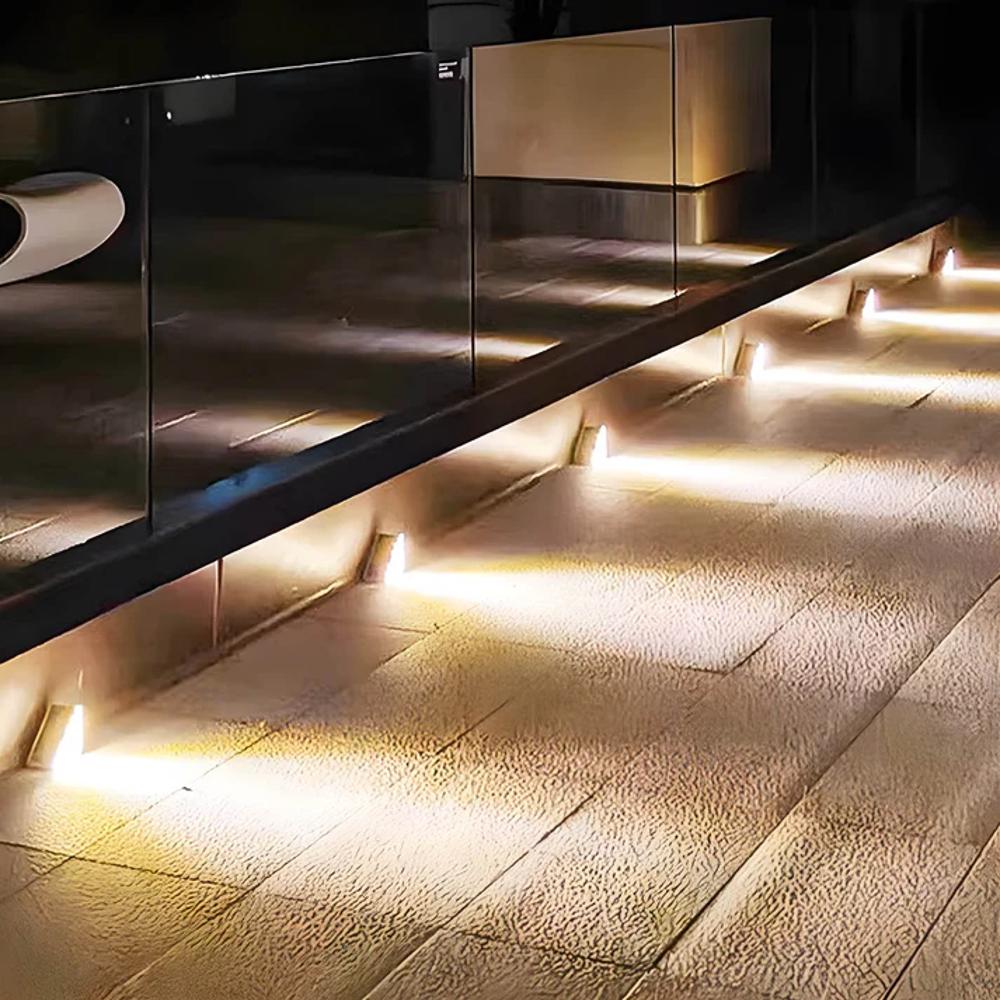 Luci solari per scale esterne – presa sicura e luce calda su ogni gradino