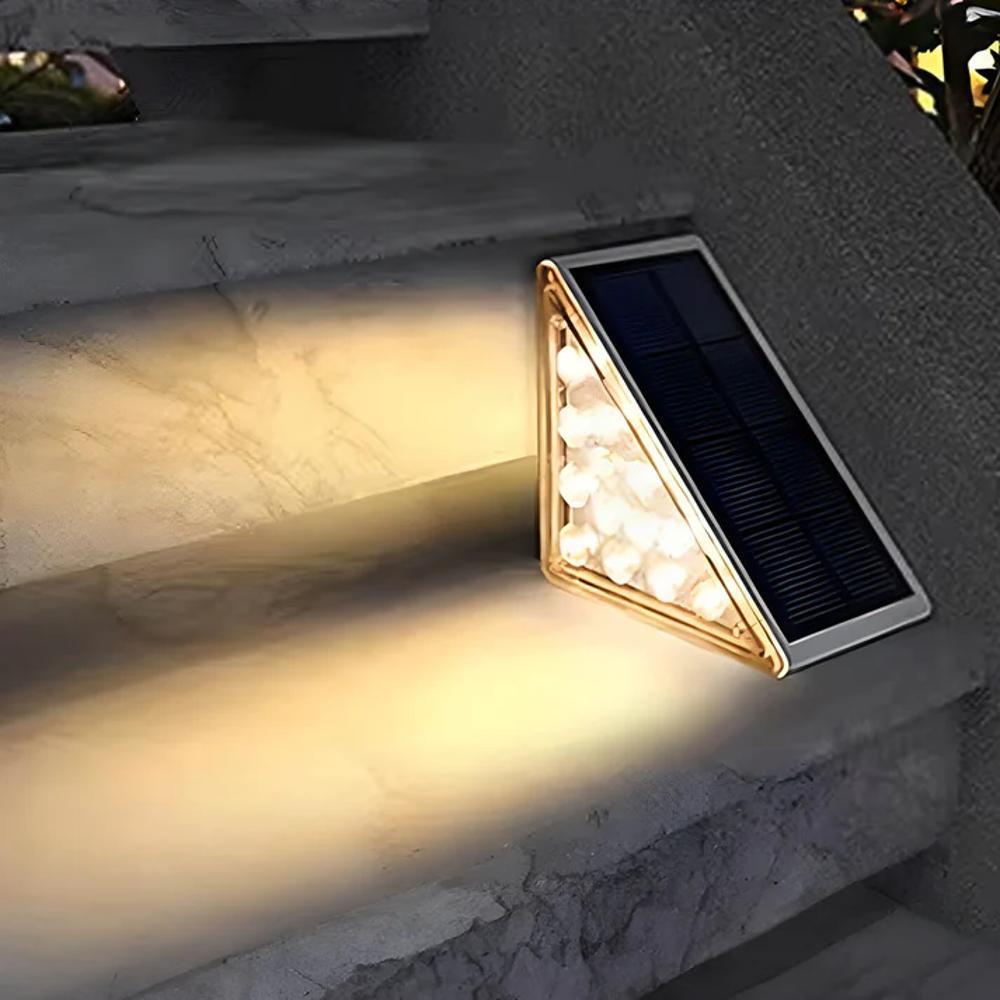 Luci solari per scale esterne – presa sicura e luce calda su ogni gradino