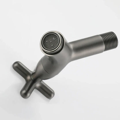 Wandarmatur aus Messing – moderner Kaltwasserhahn für Bad oder Küche