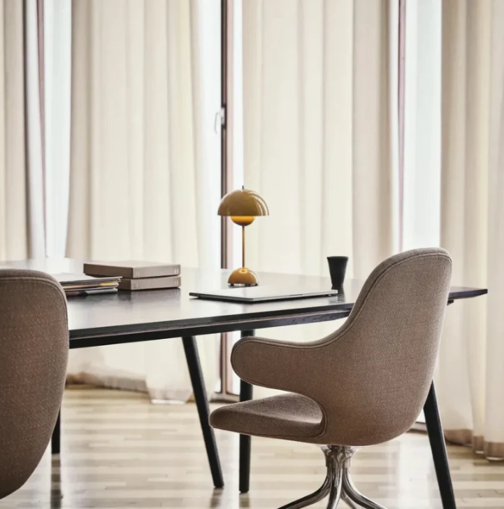 Elvoria Glow | Elegante lampada da tavolo LED dimmerabile con funzione touch