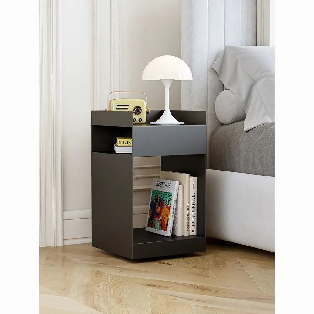 Arket Fold | table d'appoint en métal au design origami danois