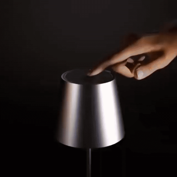 Tavrina | Kabellose LED Tischlampe aus Aluminium, dimmbar mit Akku