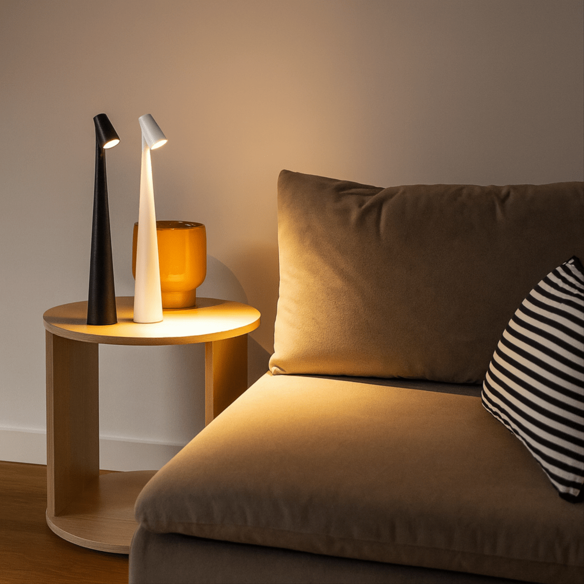 Kandiro | Kabellose LED Tischlampe, stufenlos dimmbar mit USB-C Akku