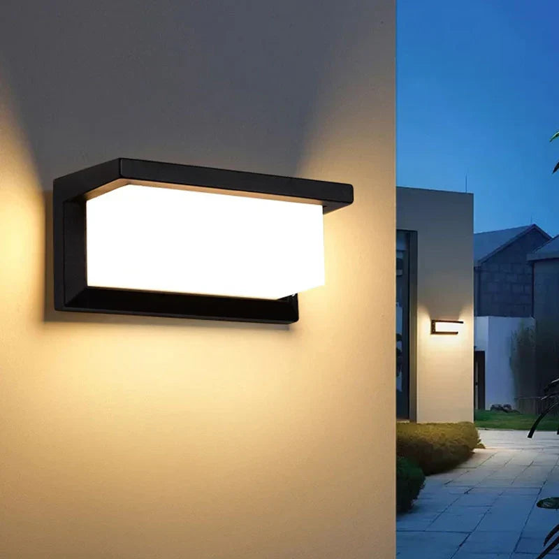 Wegaro | LED Außenwandleuchte mit Bewegungsmelder und 3 Lichtfarben