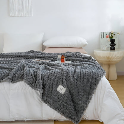 Mirelda | Microfiber Throw Blanket, Super Soft and Machine Washable at 30 °C