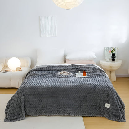 Mirelda | Microfiber Throw Blanket, Super Soft and Machine Washable at 30 °C