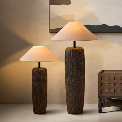Norvyn Root | Lampada da terra scandinava in legno invecchiato con paralume in tessuto