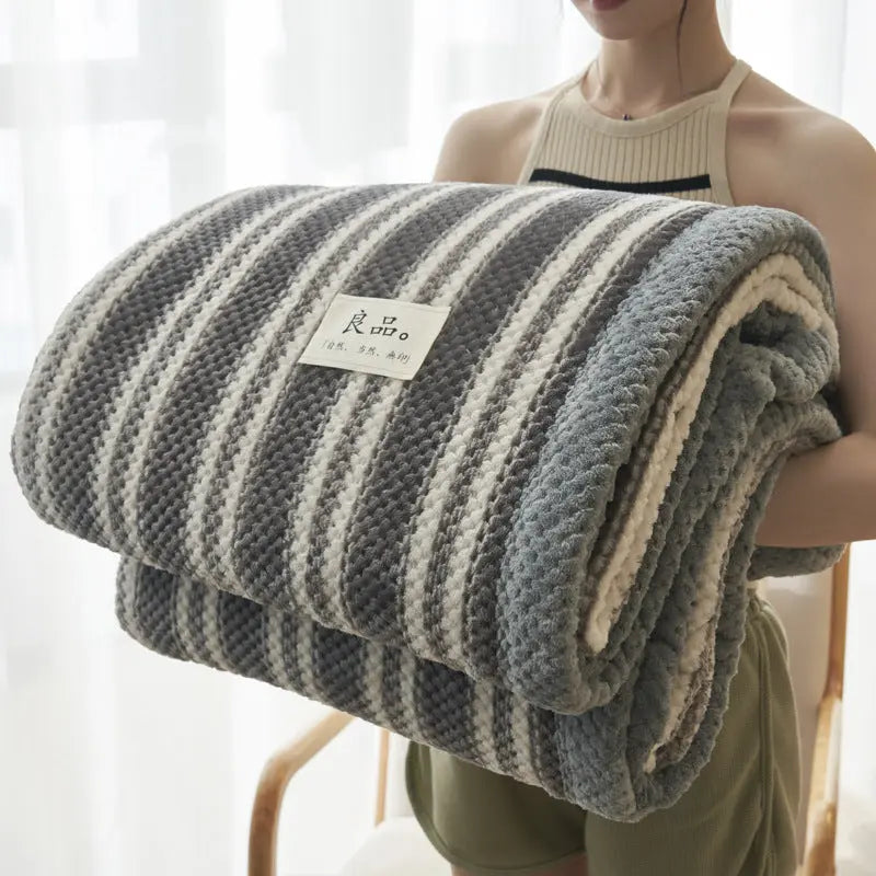 Linvora | Kuscheldecke mit Streifenmuster aus Baumwolle, 120 × 200 bis 230 × 250 cm