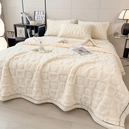 Cordalie | Manta reversible de forro polar coral con estampado de corazones y letras