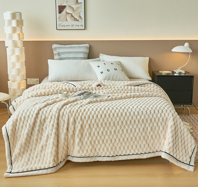 Valasia Nuvola | ultra-soft microfiber cuddle blanket