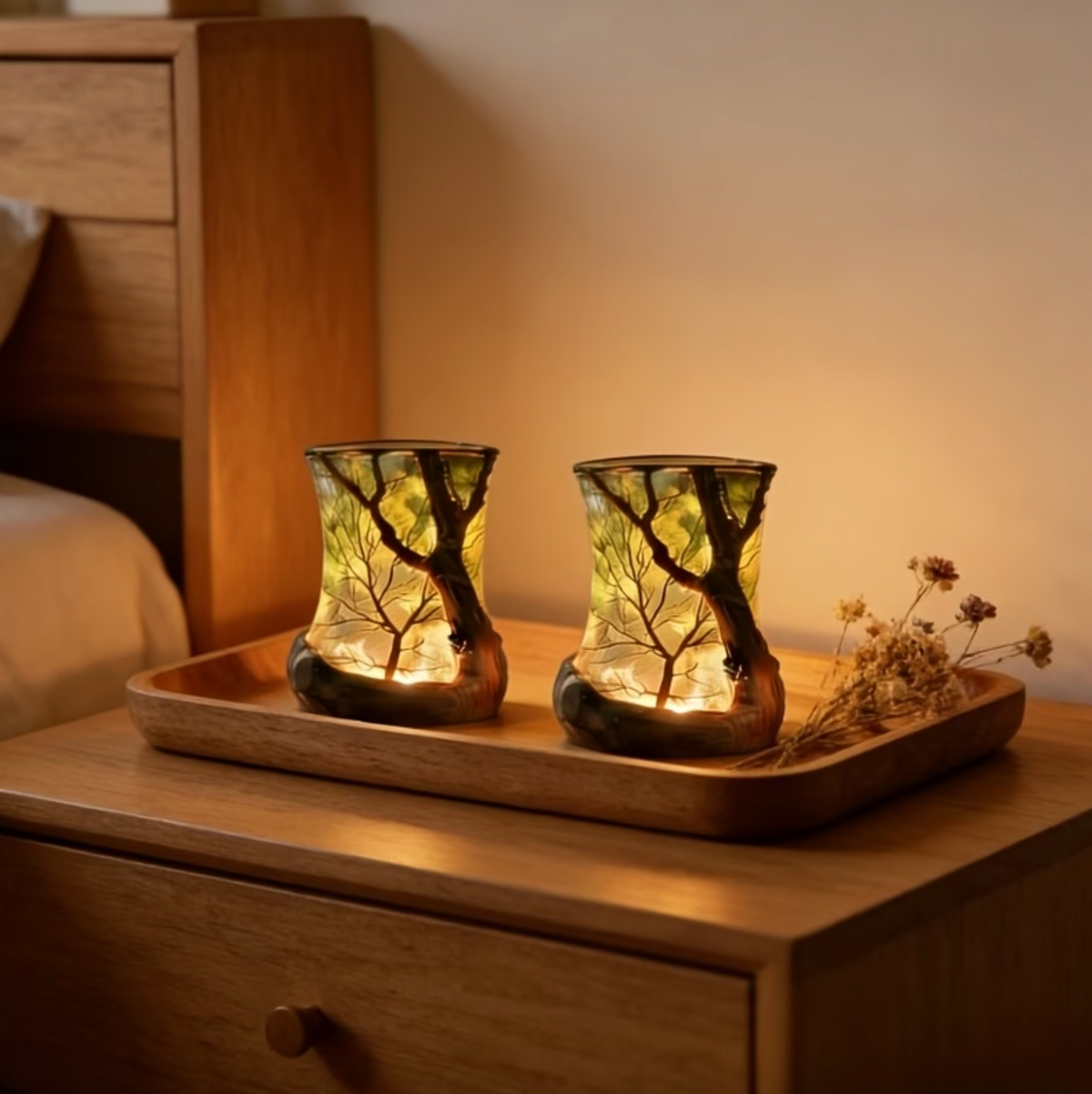 Sylvara | Tischlampe kabellos mit Baumschatten-Projektion und LED-Licht