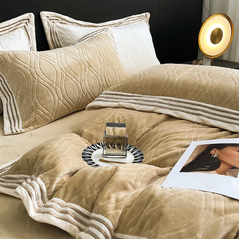 Strivana | Set di biancheria da letto invernale da 4 pezzi in cotone a righe