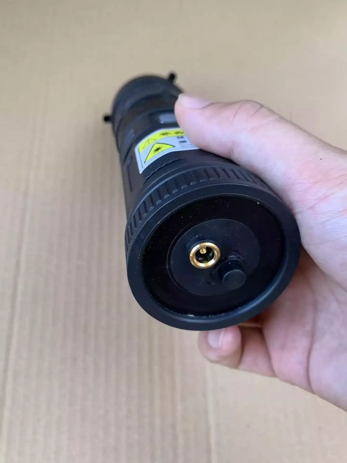 Ravisto | Luz láser infrarroja de onda larga, compacta y enfocable para pruebas