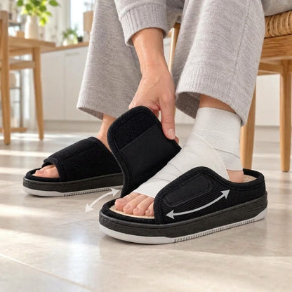 Cordino | Pantofole extra larghe in velluto a coste con chiusura in velcro e soletta imbottita