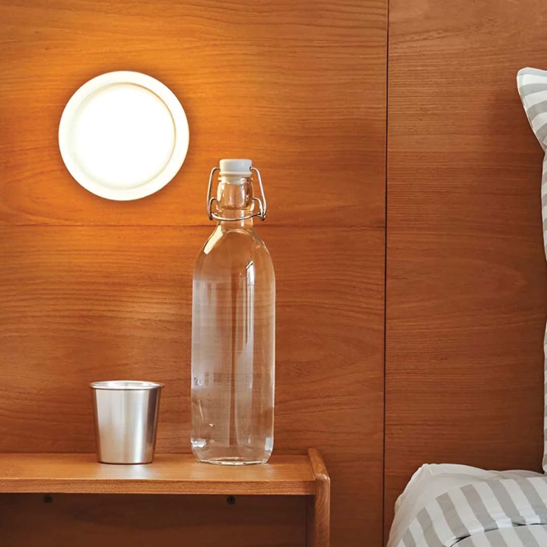 Veylo Dimm | lampada da parete LED compatta dal design scandinavo