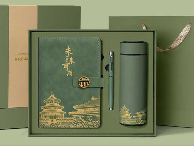 Palasto | Cadeaux de Noël pour collègues : carnet et stylo ou bouteille isotherme