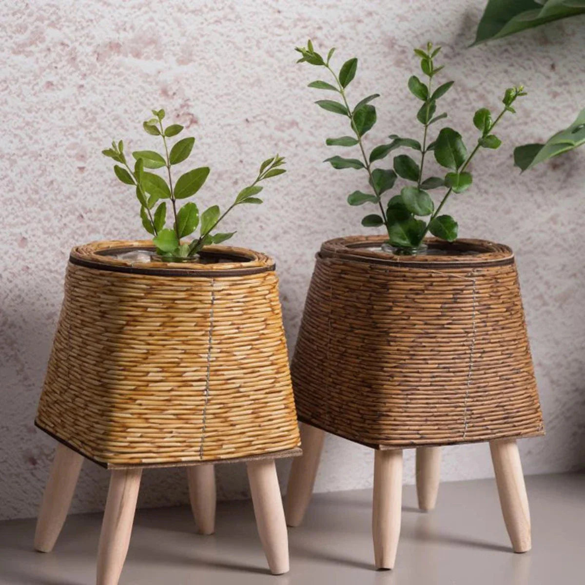 Liora Puck | Vaso per piante color naturale in plastica leggera per interno ed esterno