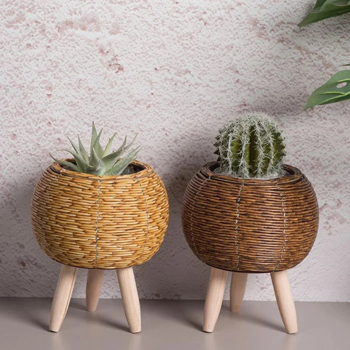 Liora Puck | Vaso per piante color naturale in plastica leggera per interno ed esterno
