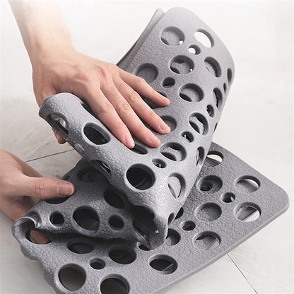Silvra | Non-Slip Shower Mat with Suction Cups and Quick-Dry Design