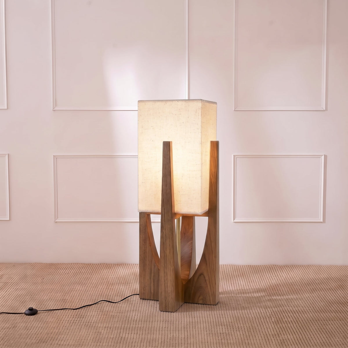 Tenvori | Stehlampe mit Stoffschirm und Holzfuß im Wabi-Sabi-Stil, E27