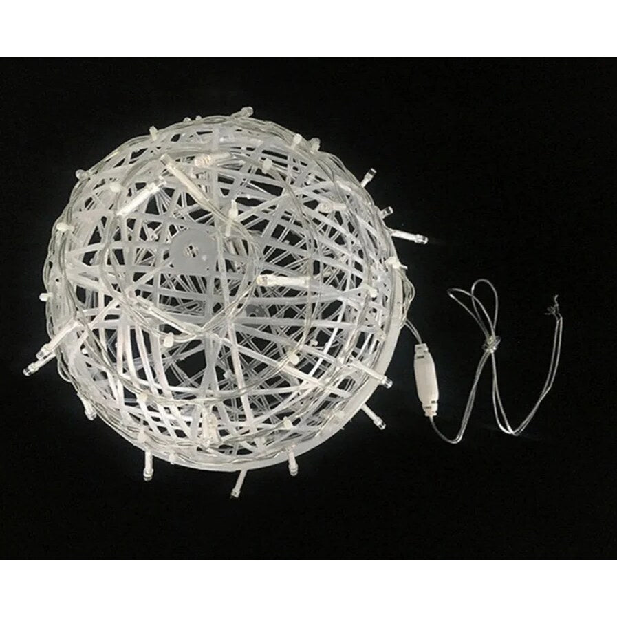 Lumirra | LED Lichterkette mit Rattankugeln, wetterfest für außen, mit Netzstecker