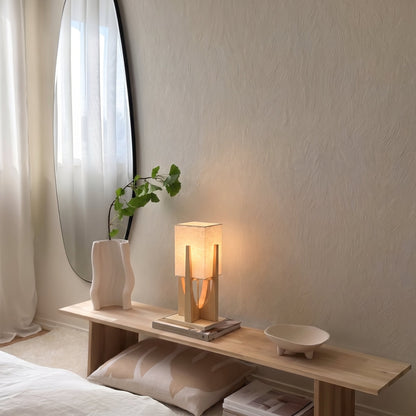 Tenvori | Stehlampe mit Stoffschirm und Holzfuß im Wabi-Sabi-Stil, E27