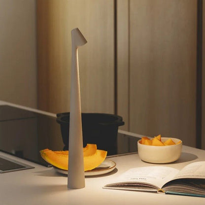 Corvela | Wiederaufladbare LED Tischlampe aus Polycarbonat, 3 Helligkeitsstufen