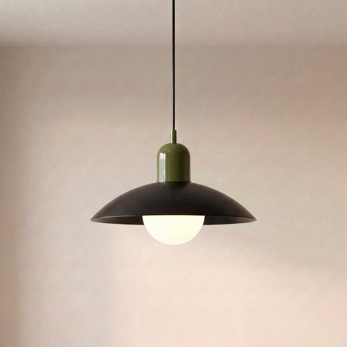 Dolcina | Pendelleuchte aus Eisen mit zweifarbigem Schirm, Ø 32 cm, 150 cm Kabel