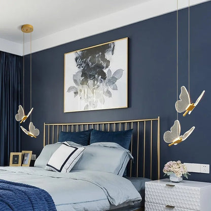 Elira Fléur | lampada a sospensione con delicato design a farfalla