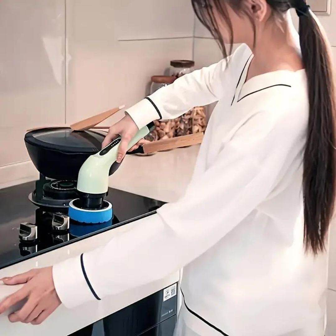 CleanMaster 9in1 | Spazzola elettrica per la pulizia con 9 accessori per usi versatili