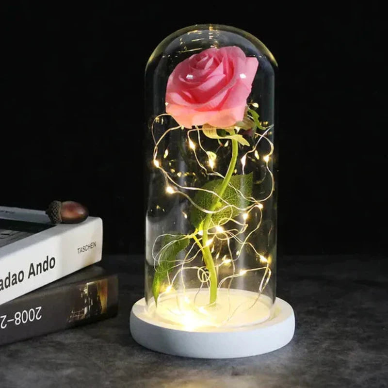 Rosalune | Ewige Rose im Glasdom mit warmweißem LED-Licht und Holzsockel