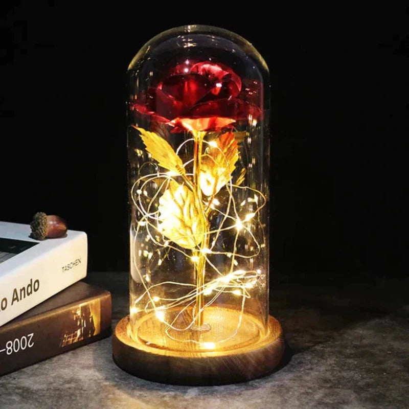 Rosalune | Ewige Rose im Glasdom mit warmweißem LED-Licht und Holzsockel