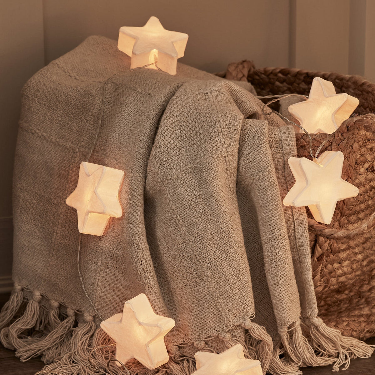 Papyra | LED Lichterkette mit Papiersternen, Herzen oder Tannenbäumen