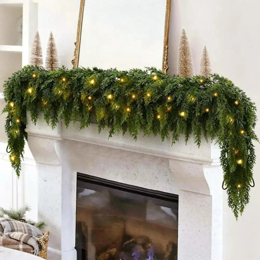 Tannova | Fir Garland with LED String Lights, 2.7 m, Made of PVC for Indoor Use
